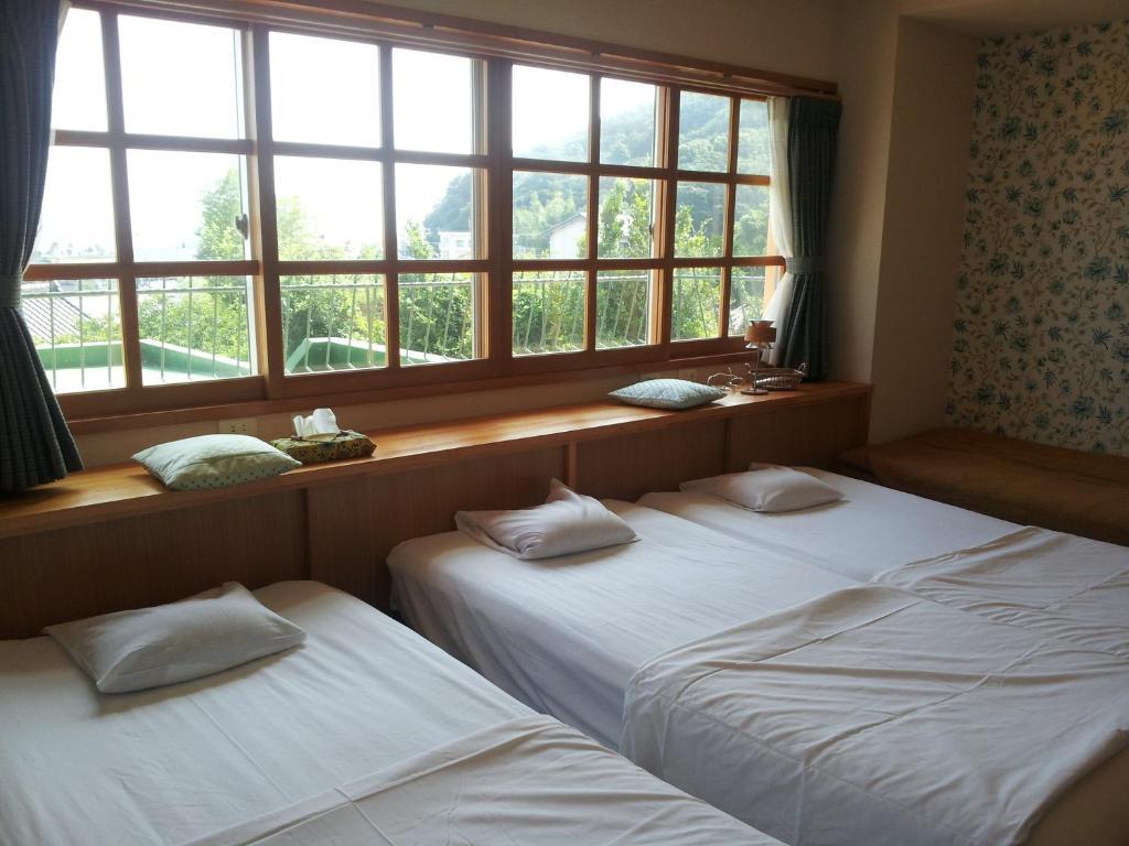 Orange Pension Bed & Breakfast Gamagōri Room photo